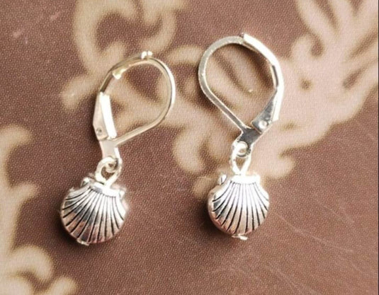 Charming Silver Charm Hoop Earrings in Munich