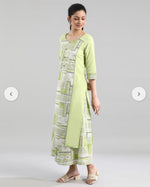 Printed Round Neck Cotton Flax Women Kurta Set in Germany