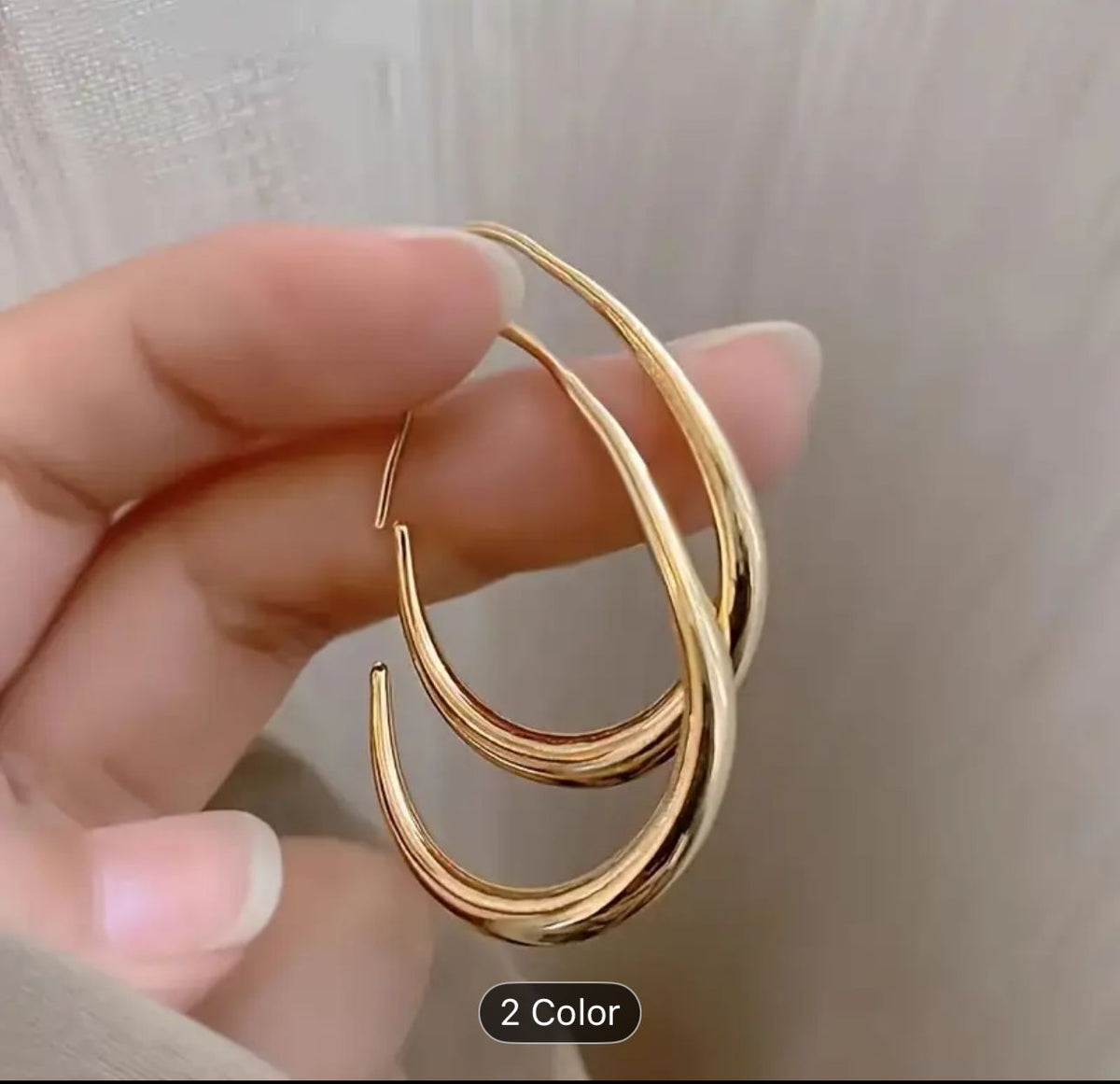 Teardrop Hoop Earrings for Women in Munich