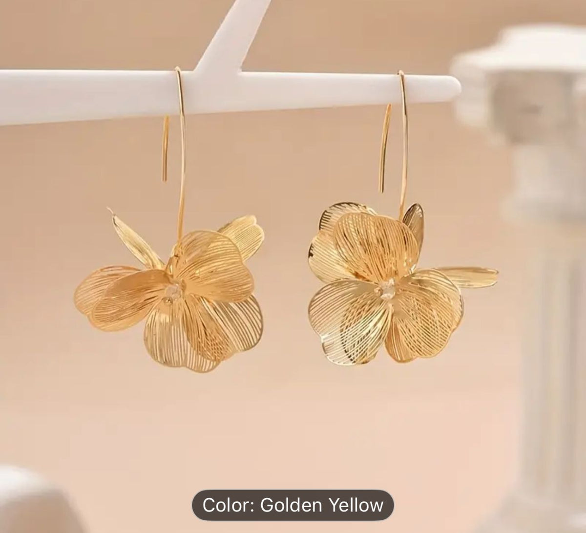 Filigree Flower Drop Earrings in Berlin