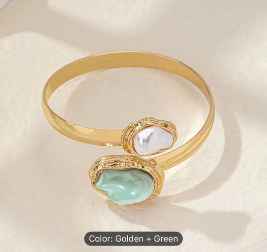 Women Pearls Handcrafted Gold-Plated Armlet Bracelet in Berlin