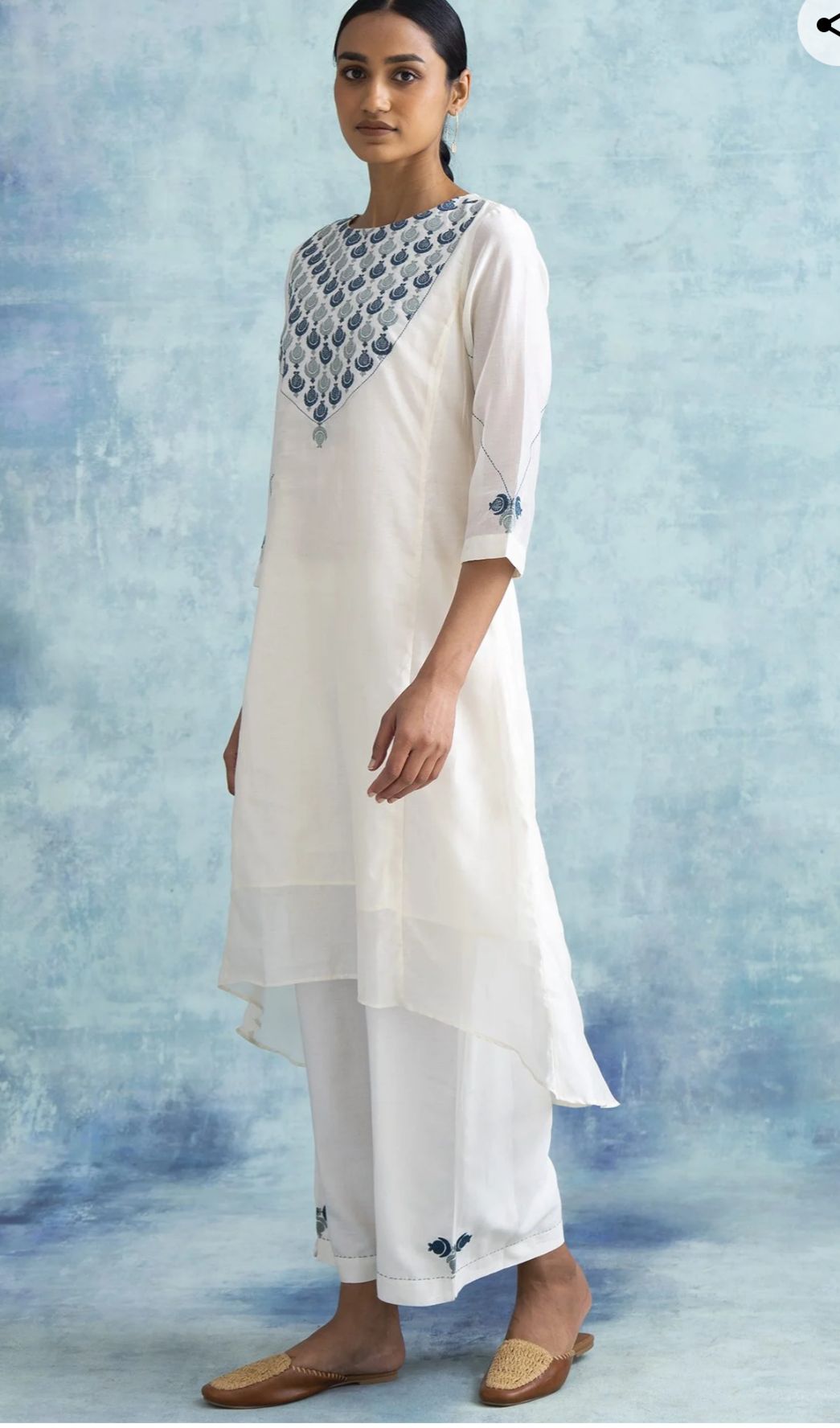 Women Solid Cotton Blend Flared Kurta in Munich