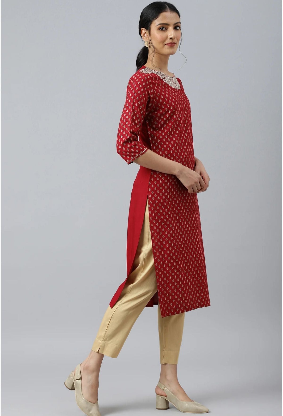 Red Printed kurta With Metallic Embroidery in Munich