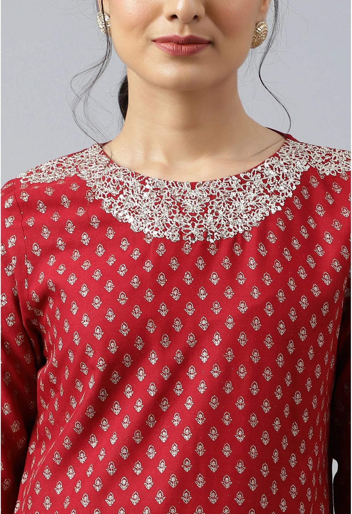 Red Printed kurta With Metallic Embroidery in Munich