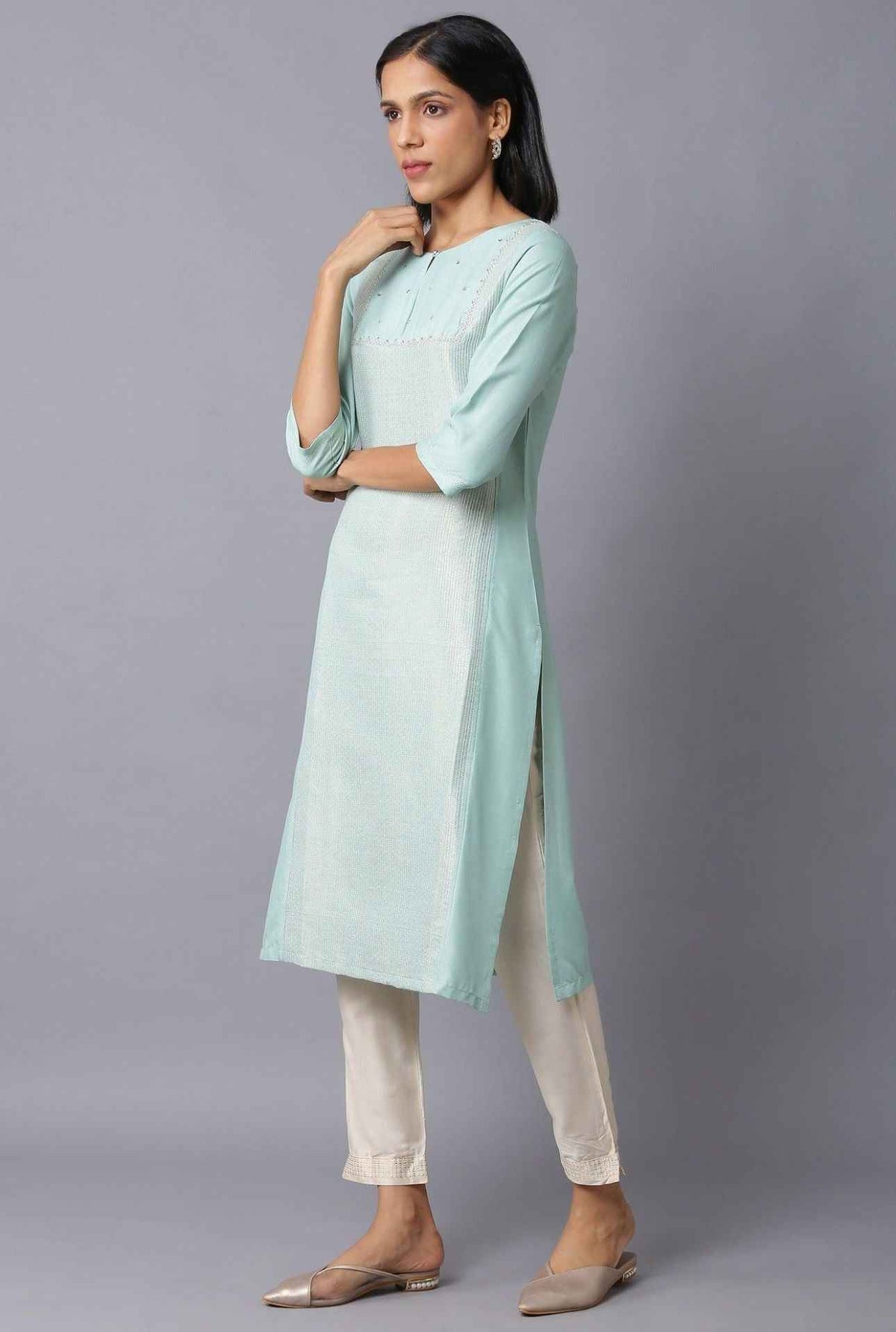 Teal Blue Jacquard kurta With Embroidered Yoke in Munich