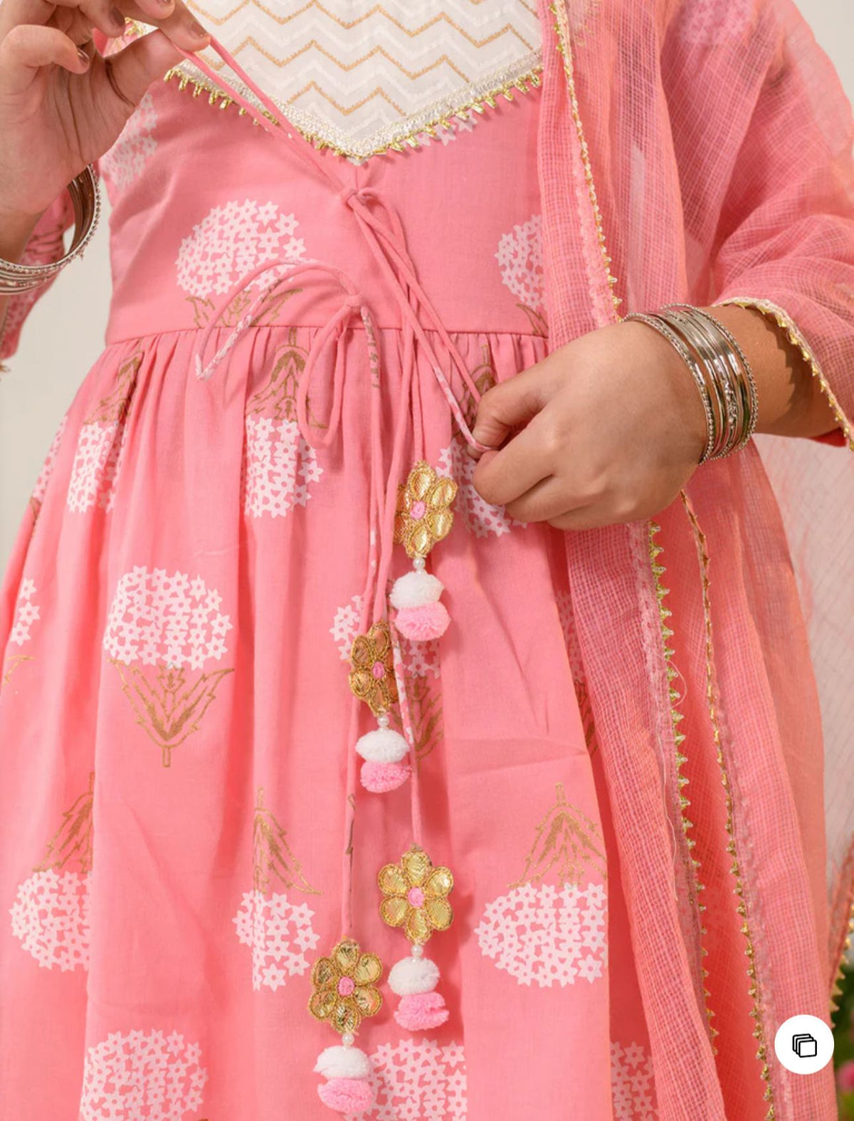Girls Floral Printed Regular Pure Cotton Kurta with Trousers & Dupatta in Germany