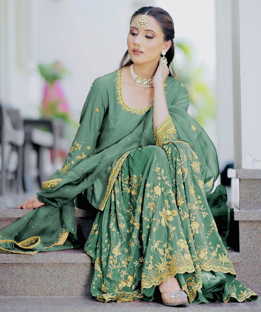 Beautiful Pure Heavy Chinnon Silk Suit in Berlin