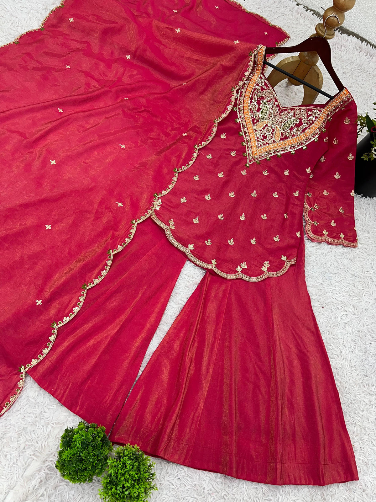 Beautiful heavy simar silk With Embroidery Work Suit in Berlin
