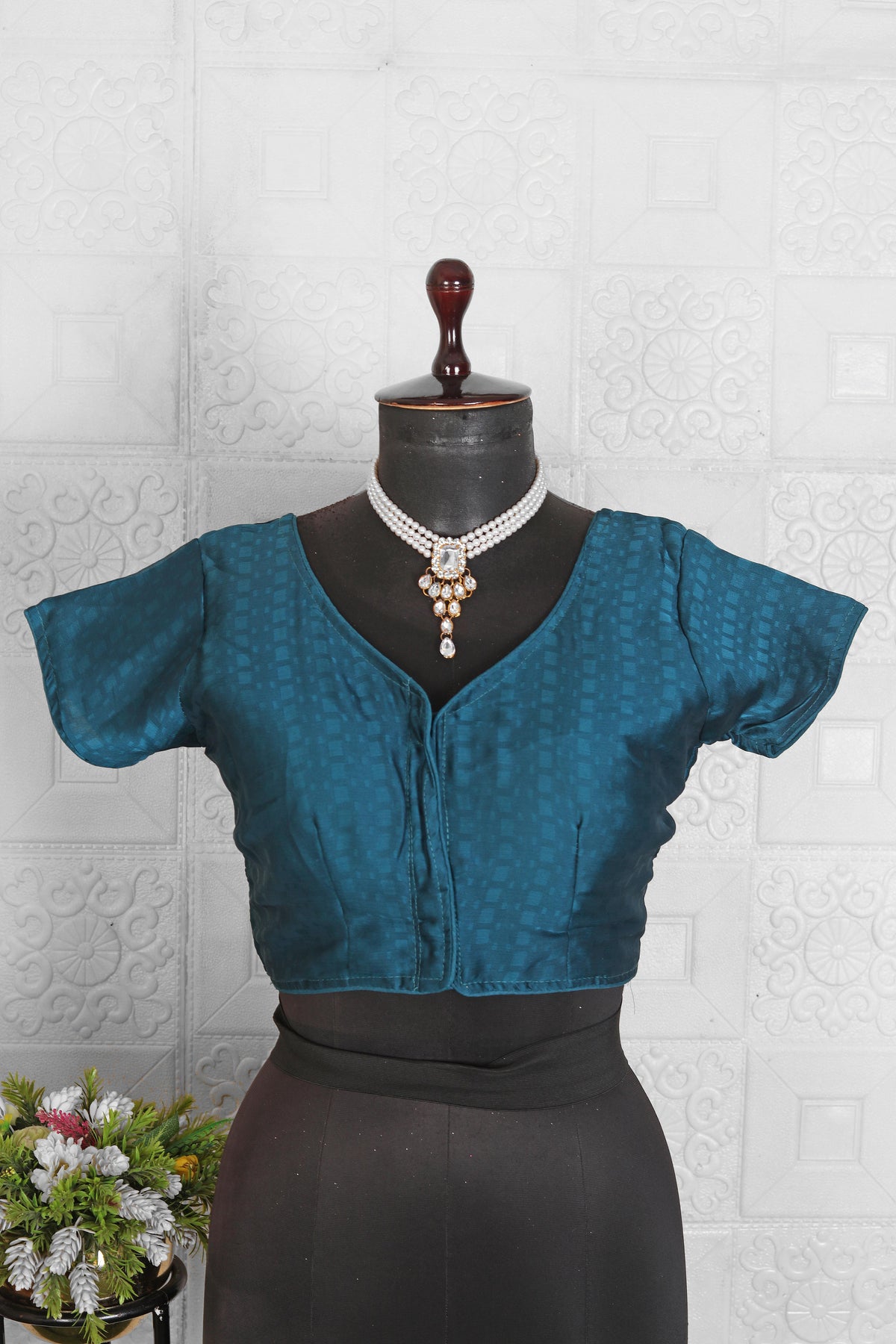 Embroidered Chiffon Saree in Berlin
