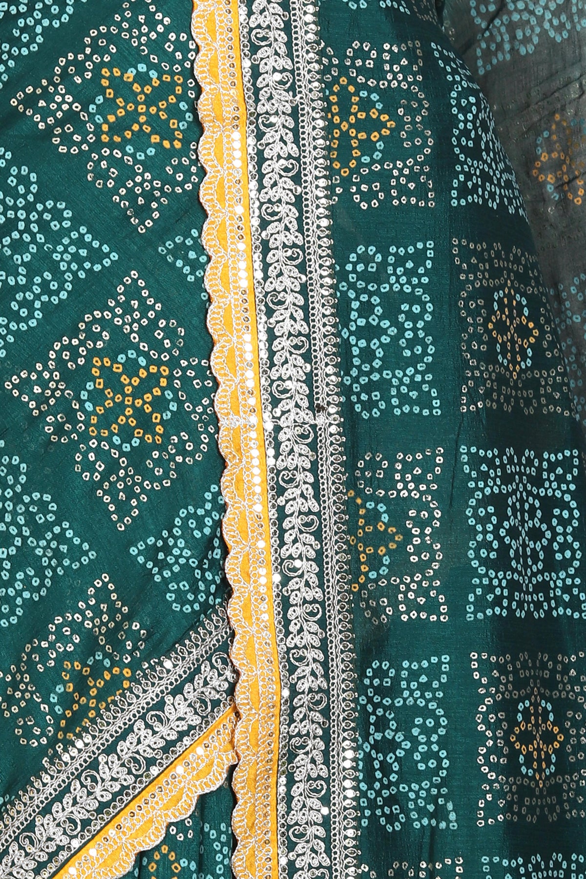 Women Silk Blend Saree in Germany