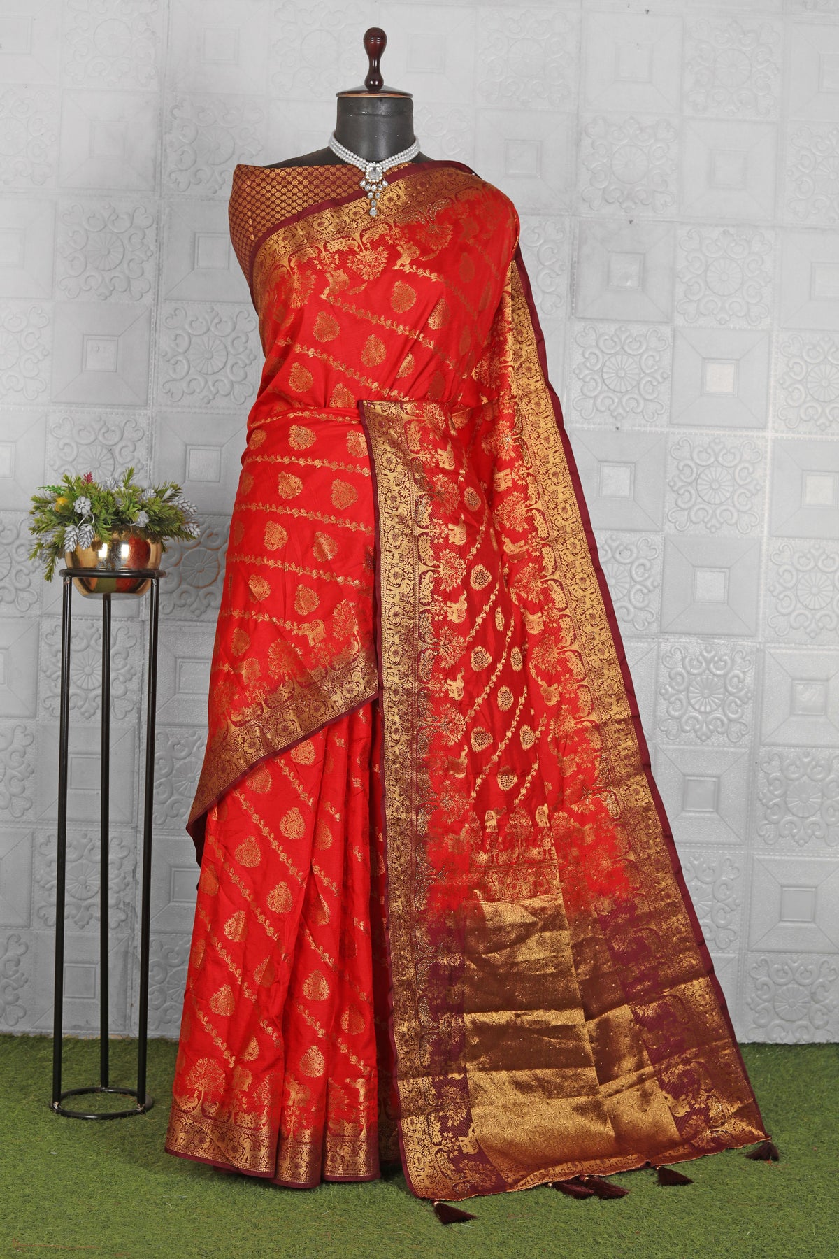 Women Chanderi Silk Saree in Germany