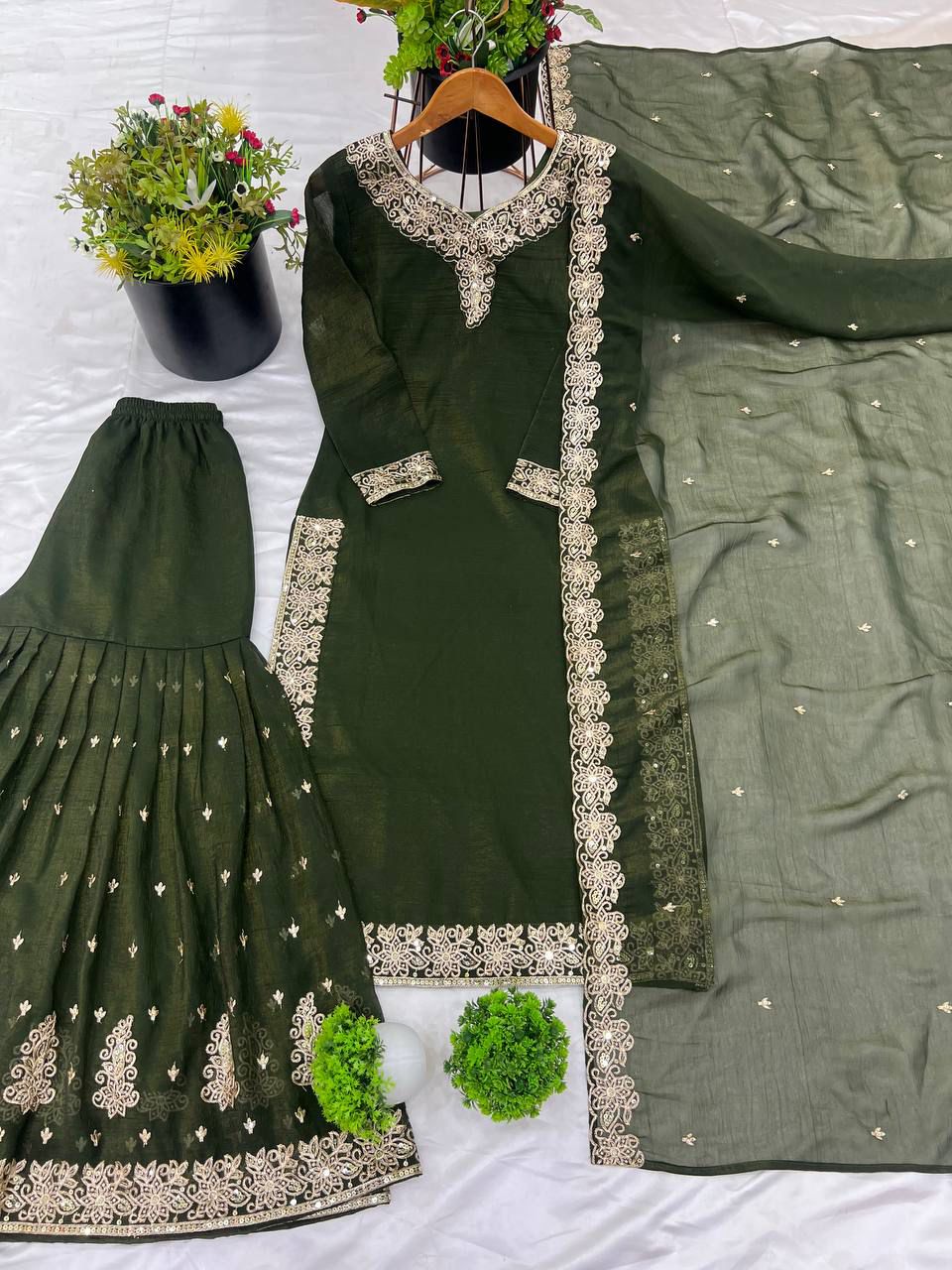 New Designer Party Wear Look Top-Dupatta and Fully Stiched Bottom in Germany