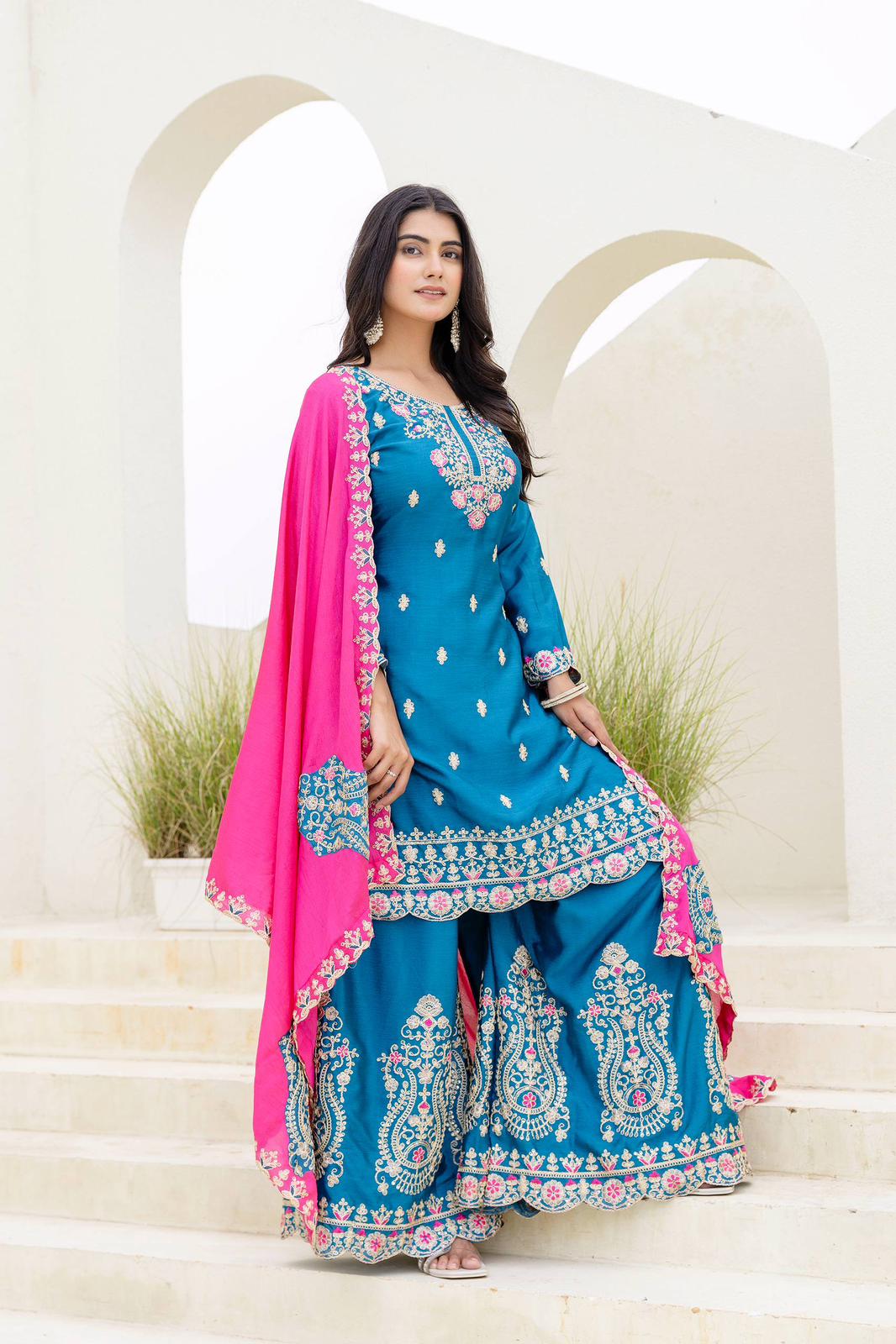 Beautiful luxury with this stunning Heavy Chinon Silk Suit in Berlin