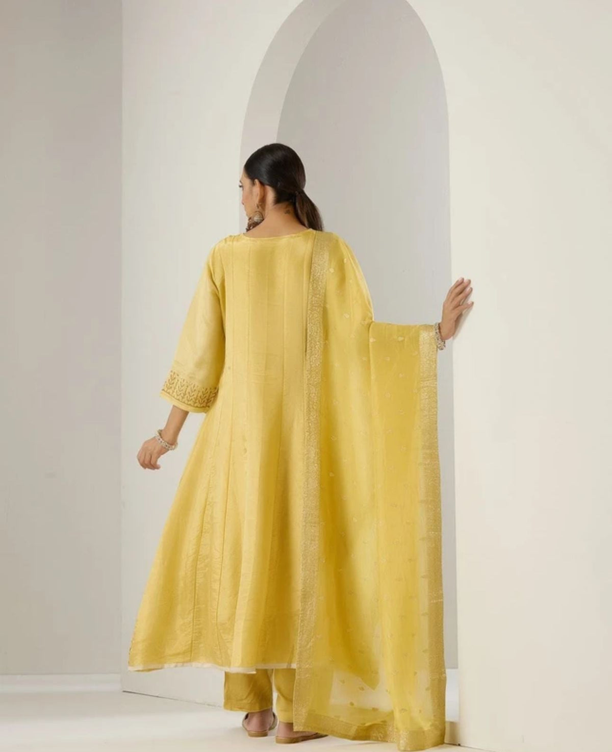 Women Chanderi Kurta pant dupatta set in Berlin
