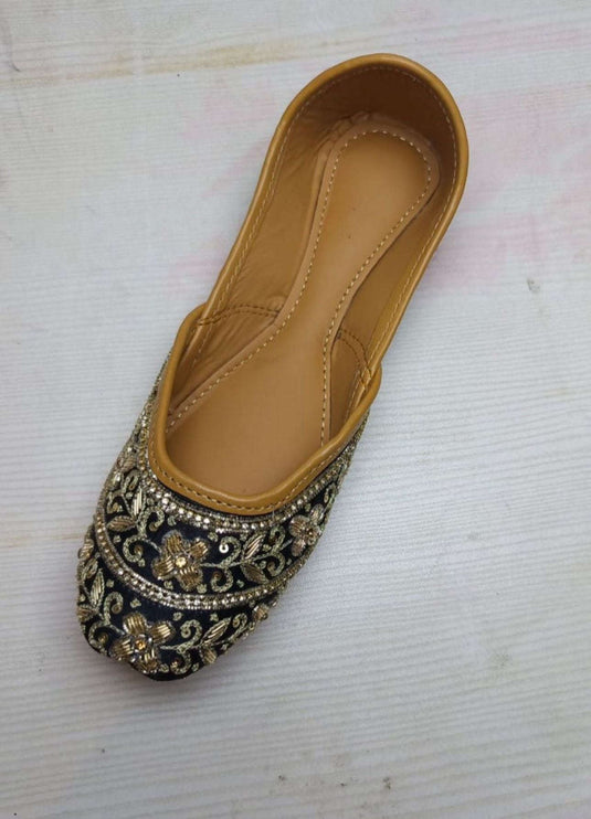 Black Punjabi Juttis Pure Leather in Germany Namma Markt