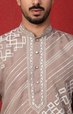 Geometric Embroidered Mandarin Collar Cotton Silk Straight Kurta in Germany