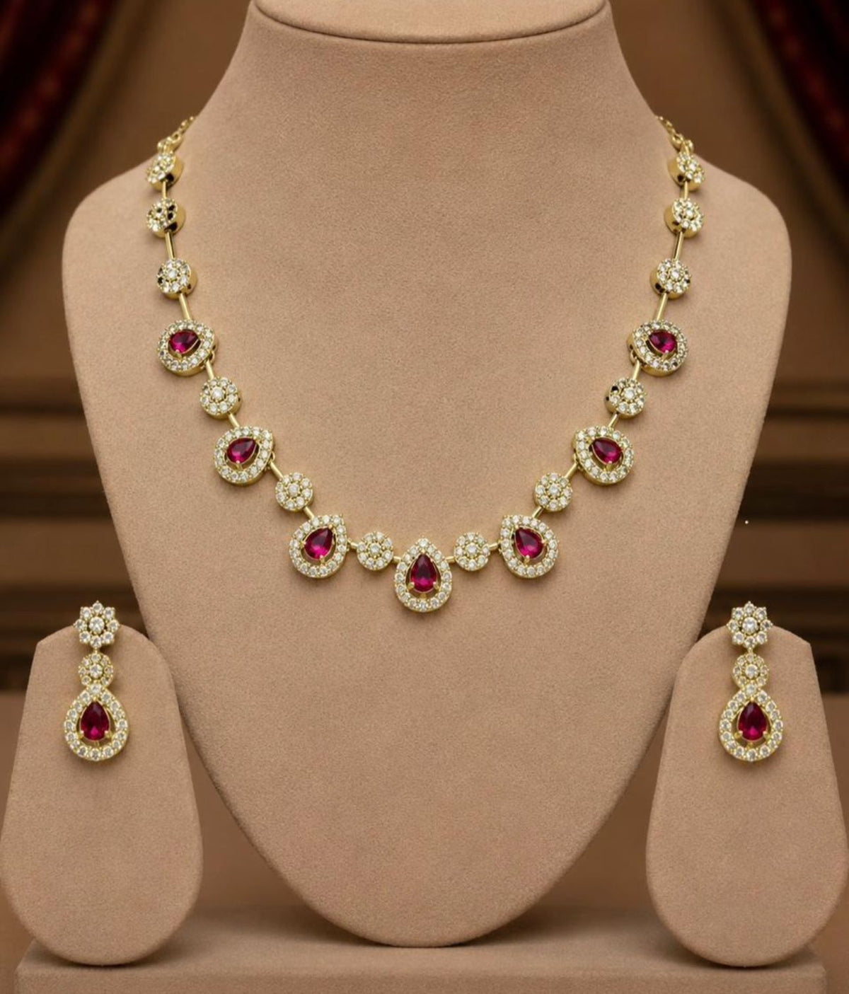 Gold-Tone Plated Red Jewellery Set for Women in Berlin