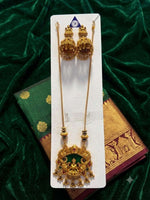 Lakshmi Temple Jewelry Necklace Set matching bell-shaped Jhumka earrings in Berlin