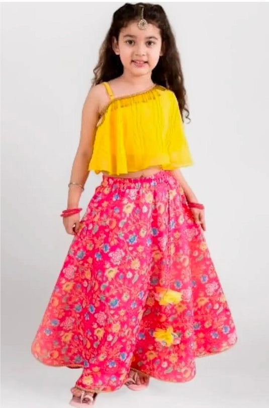 Girls Lehenga Choli in Berlin