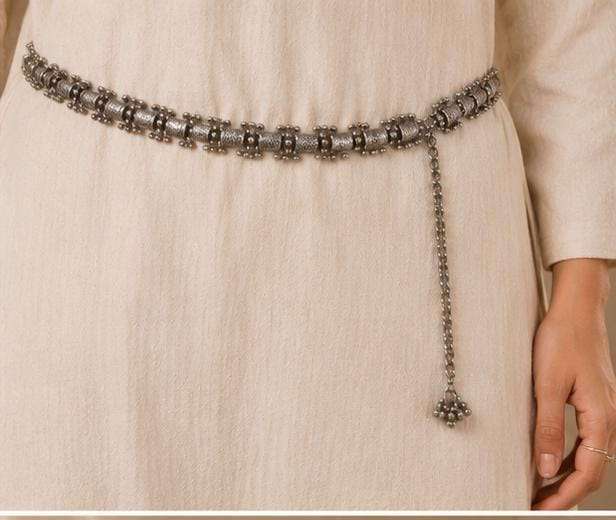 Vintage Oxidized Silver Kamarbandh / Traditional Textured Segmented Waist Chain Belt in Berlin Namma Markt