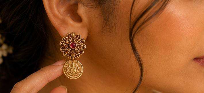 Traditional Antique Gold Lakshmi Kasu Mala Choker Set in Germany Namma Markt