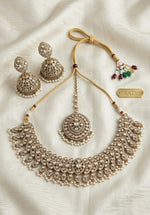 Traditional Indian bridal necklace set in Berlin