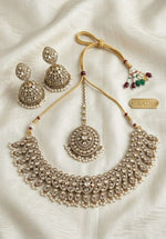 Traditional Indian bridal necklace set in Berlin