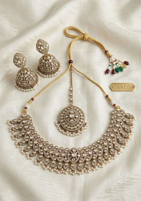 Traditional Indian bridal necklace set in Berlin