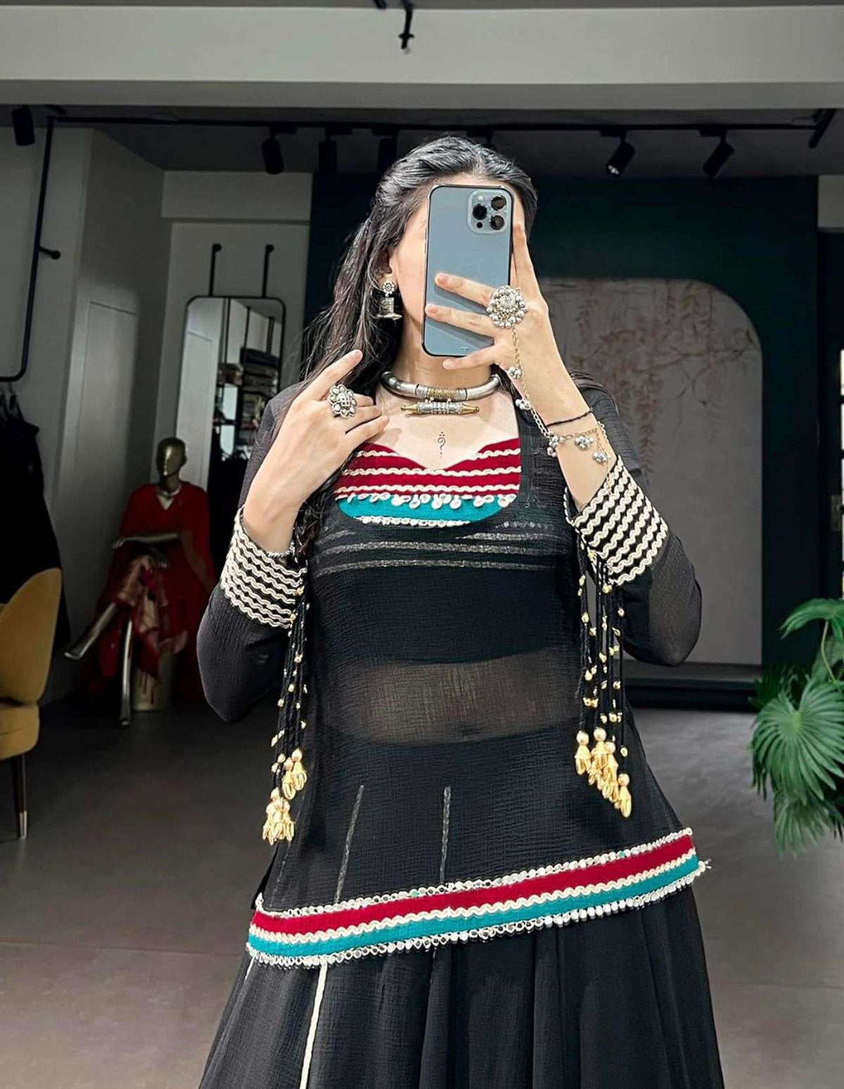 Traditional Embroidered Garba Chaniya Choli Set Ethnic Festival Wear for Women in Germany