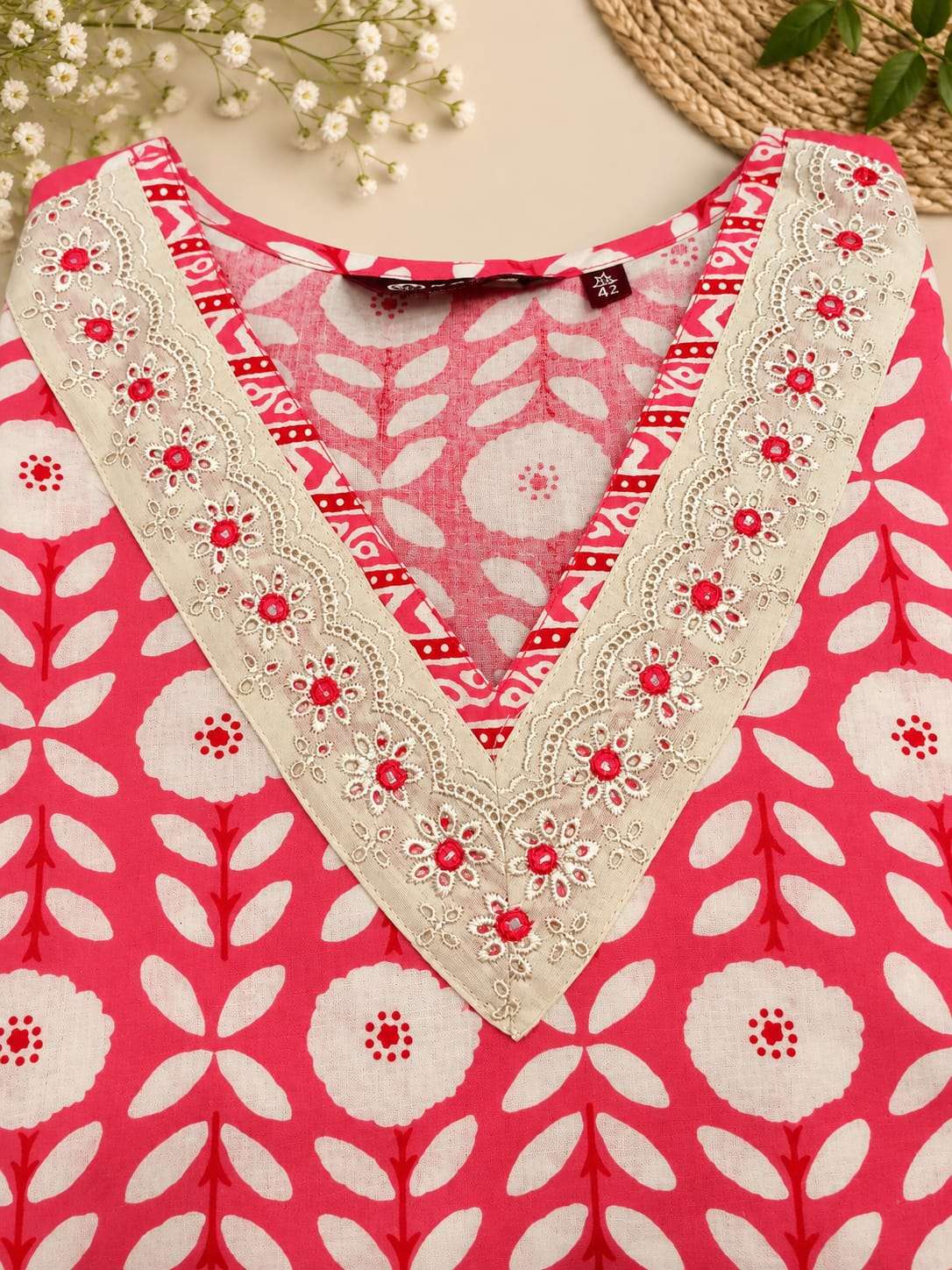 Women's Red Printed Cotton Kurta Pant Set with Dupatta in Berlin