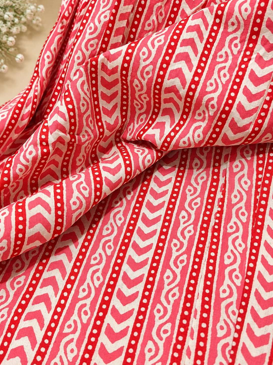 Women's Red Printed Cotton Kurta Pant Set with Dupatta in Berlin