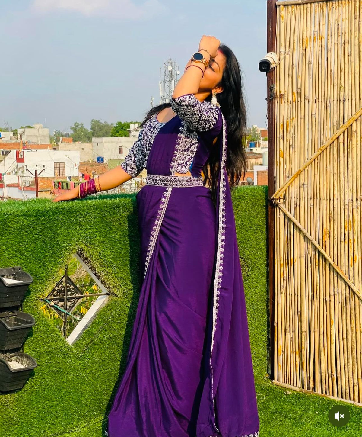Ready To Wear Saree With Stitched Blouse In Berlin