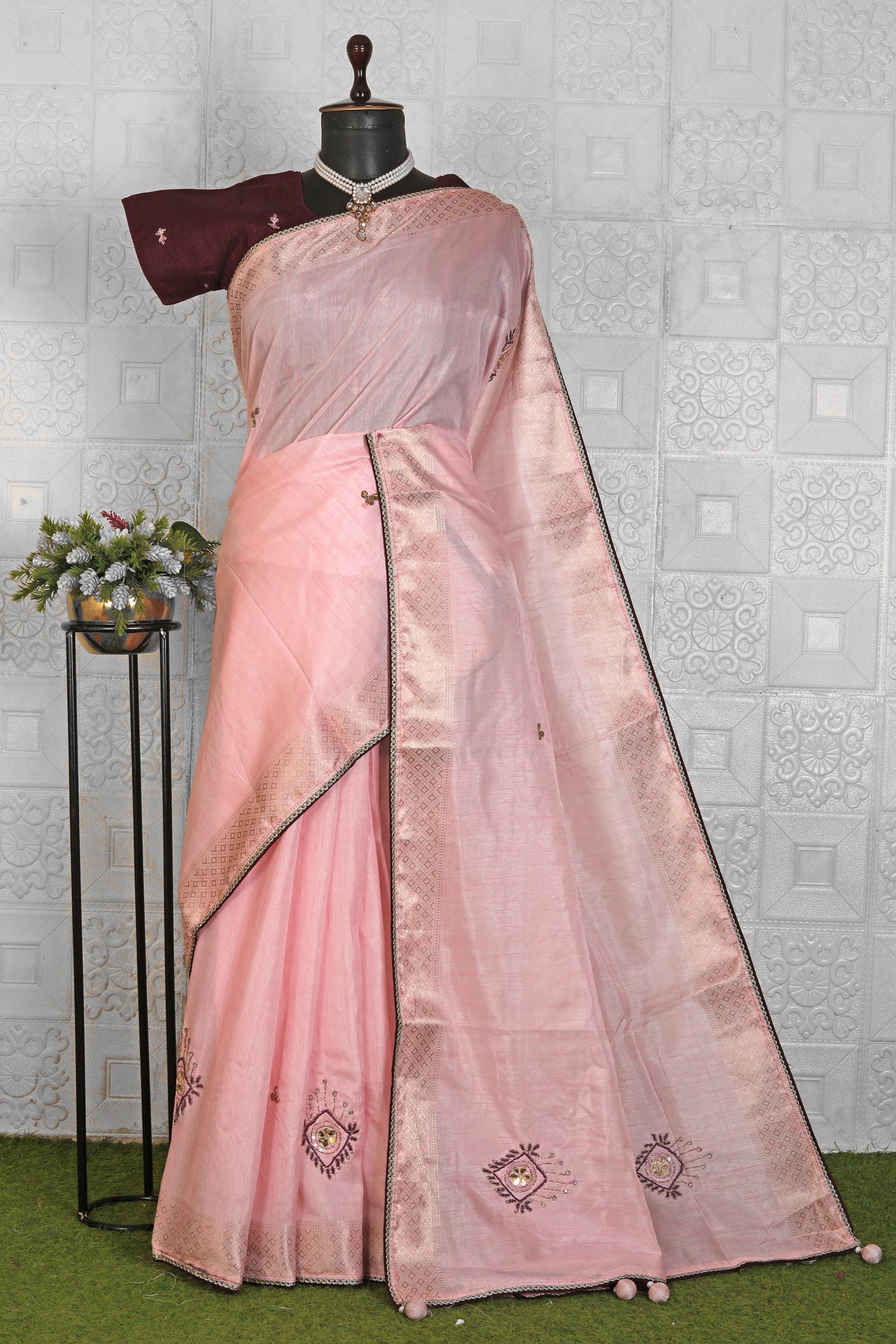 Beautiful Chinnon Silk Saree in Germany Munich