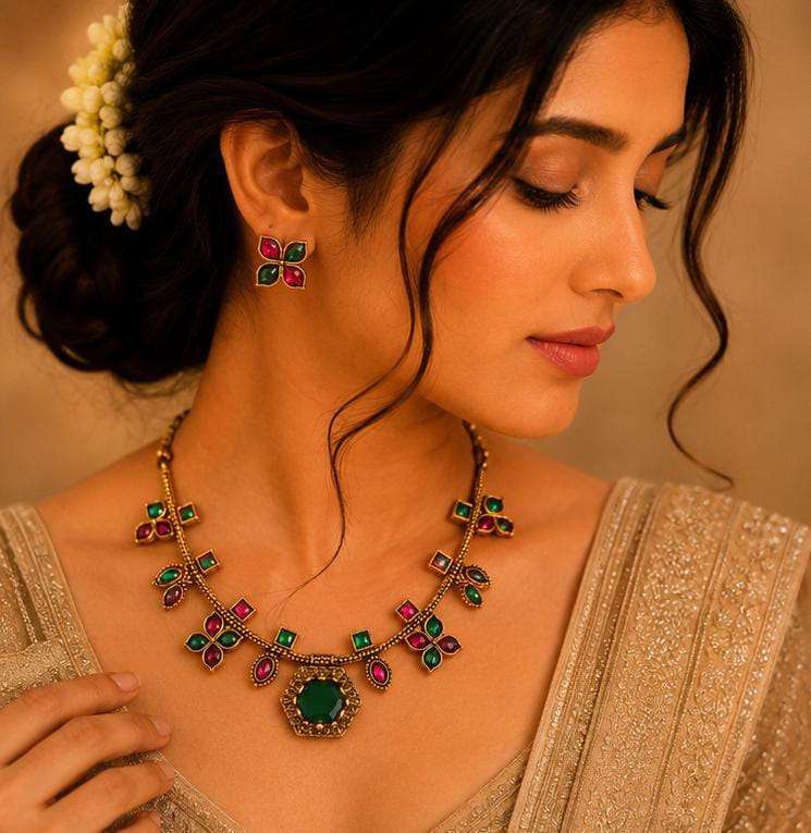 Traditional Festive Elegance: Antique Gold, Emerald, and Ruby Jewelry Styling in Germany Namma Markt