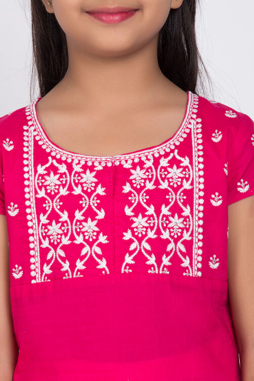 Pink Cotton Solid Kurta Leggings Set in Berlin