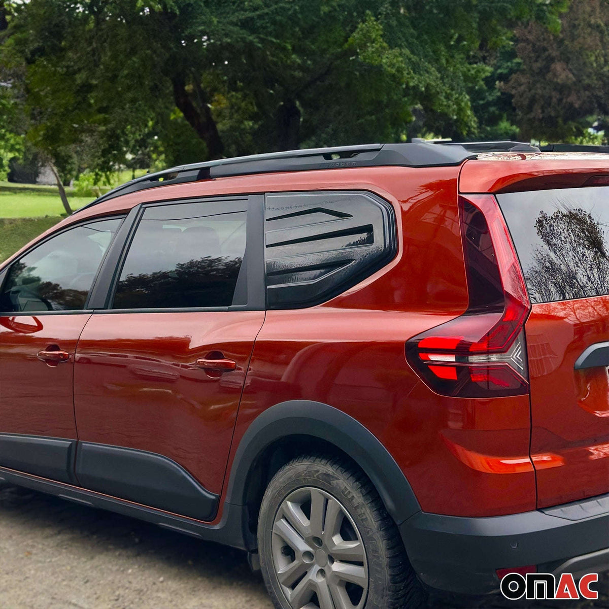 Heckfenster Verkleidung für Dacia Jogger 2021-2027 Schwarz 2 tlg