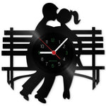Wanduhr aus Vinyl Liebe ist