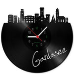 Wanduhr aus Vinyl Skyline Gardasee