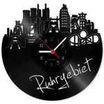 Wanduhr aus Vinyl Skyline Ruhrgebiet