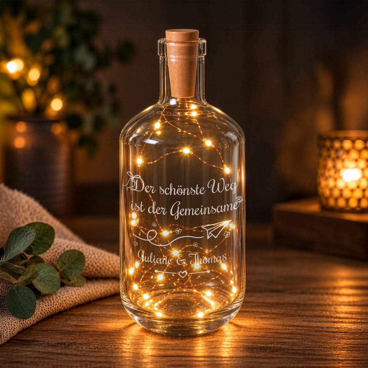 Flaschenlicht mit LED-Lichterkette und Gravur "Der schönste Weg"