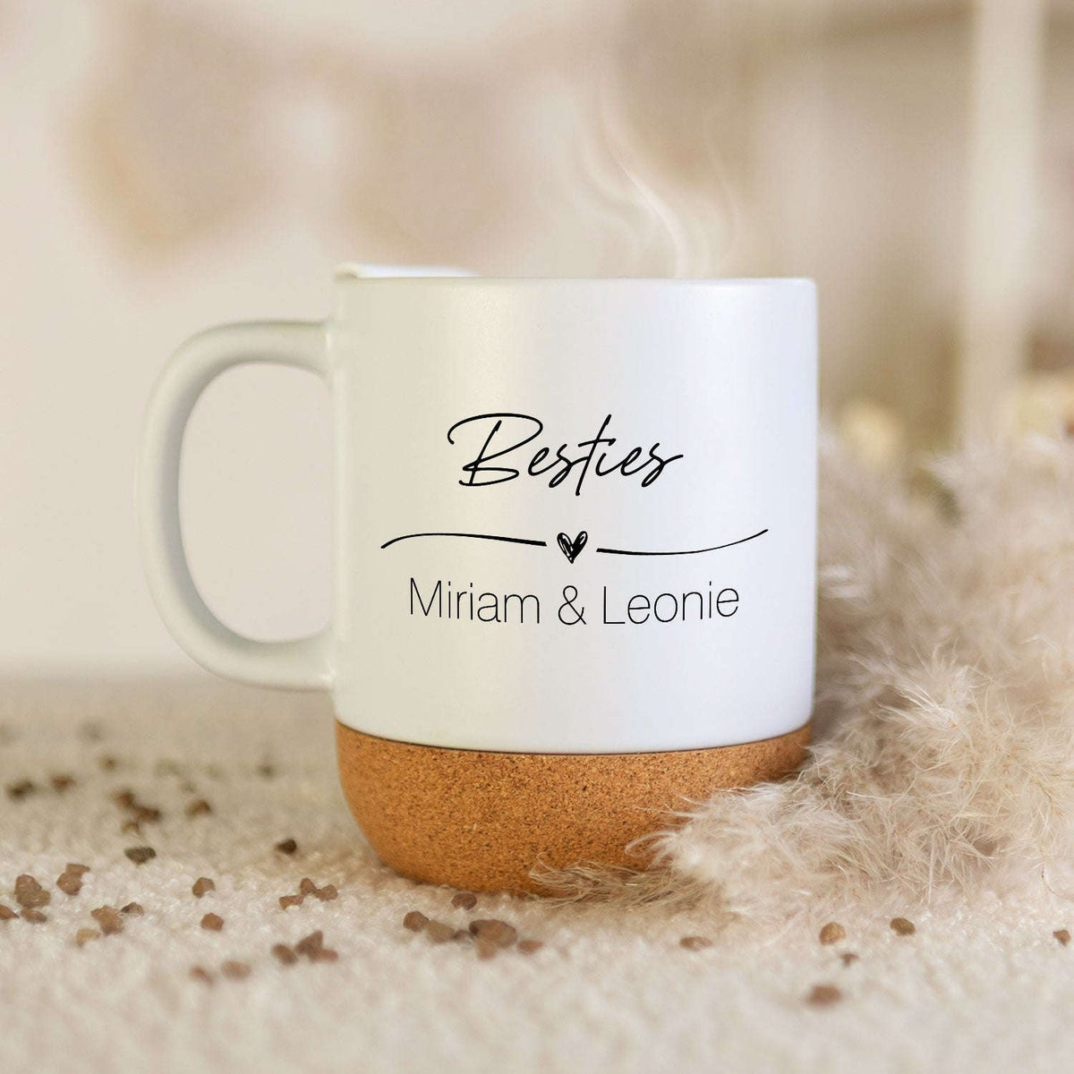 Bedruckte Tasse mit Korksockel & Deckel - Wunschtext V1 Namma Markt