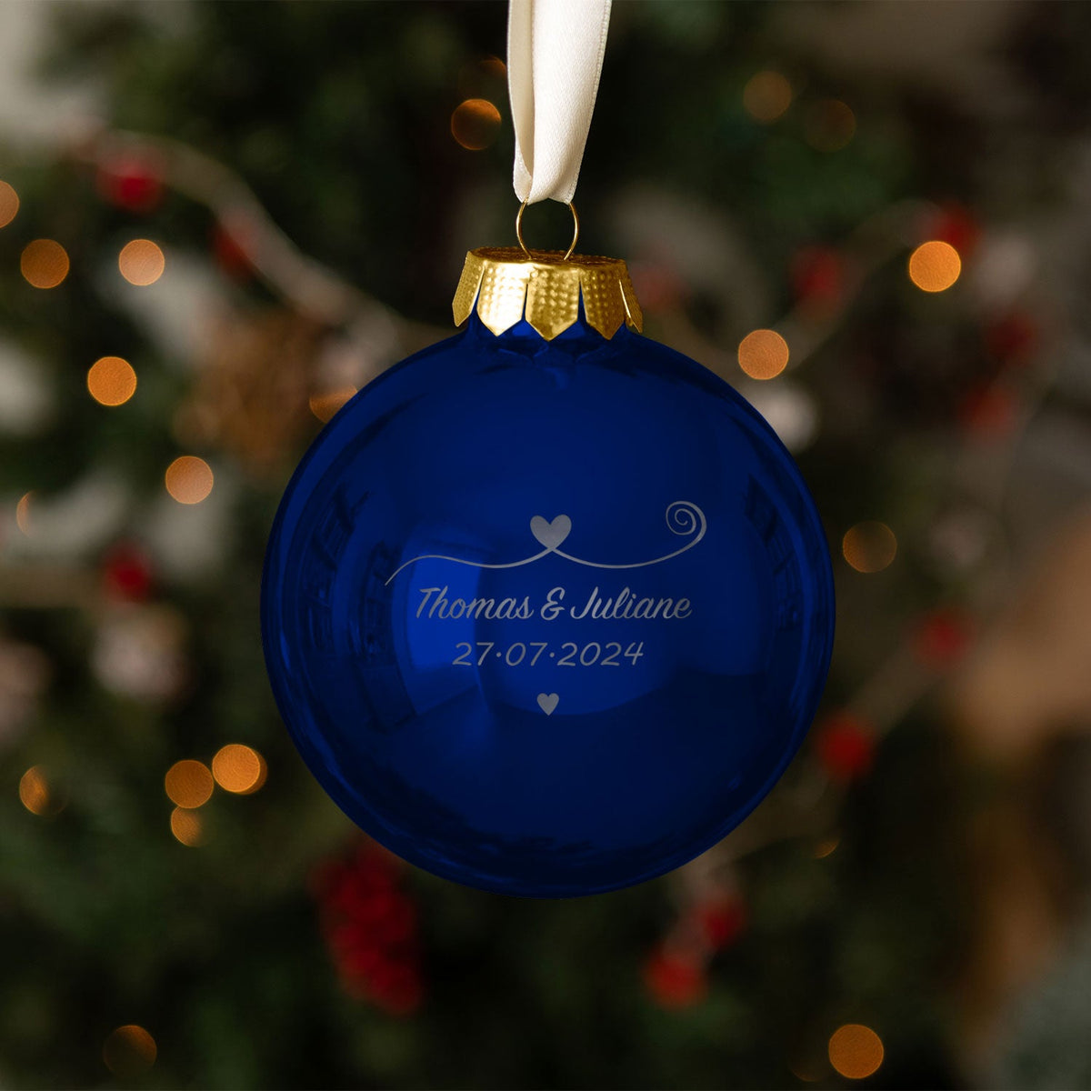 Gravierte Weihnachtskugel - Paar verliebt