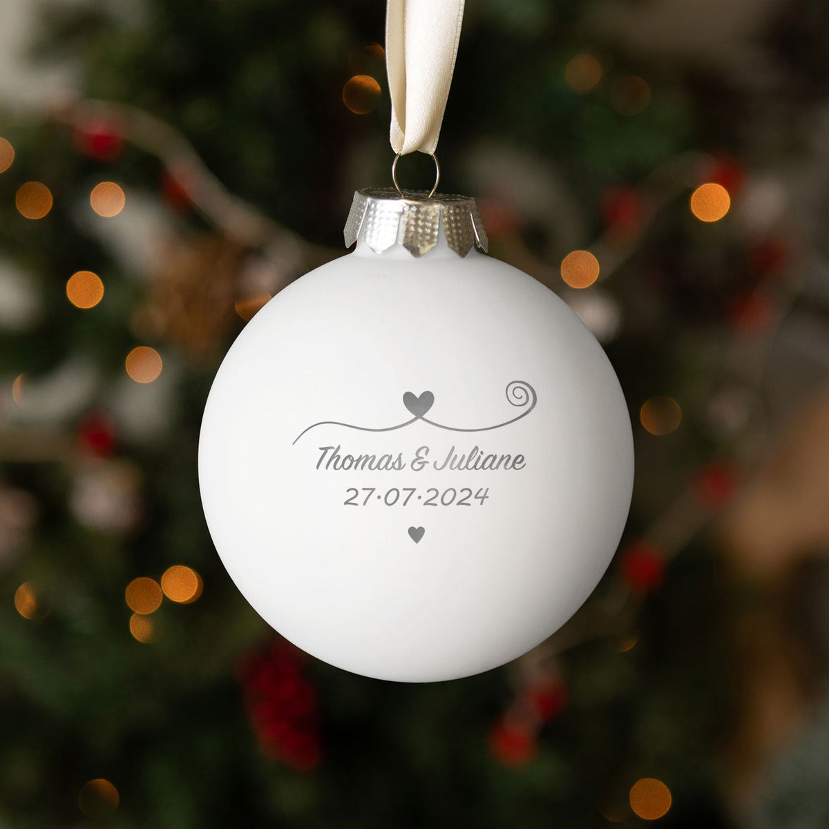 Gravierte Weihnachtskugel - Paar verliebt