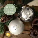 Gravierte Weihnachtskugel - Paar verliebt
