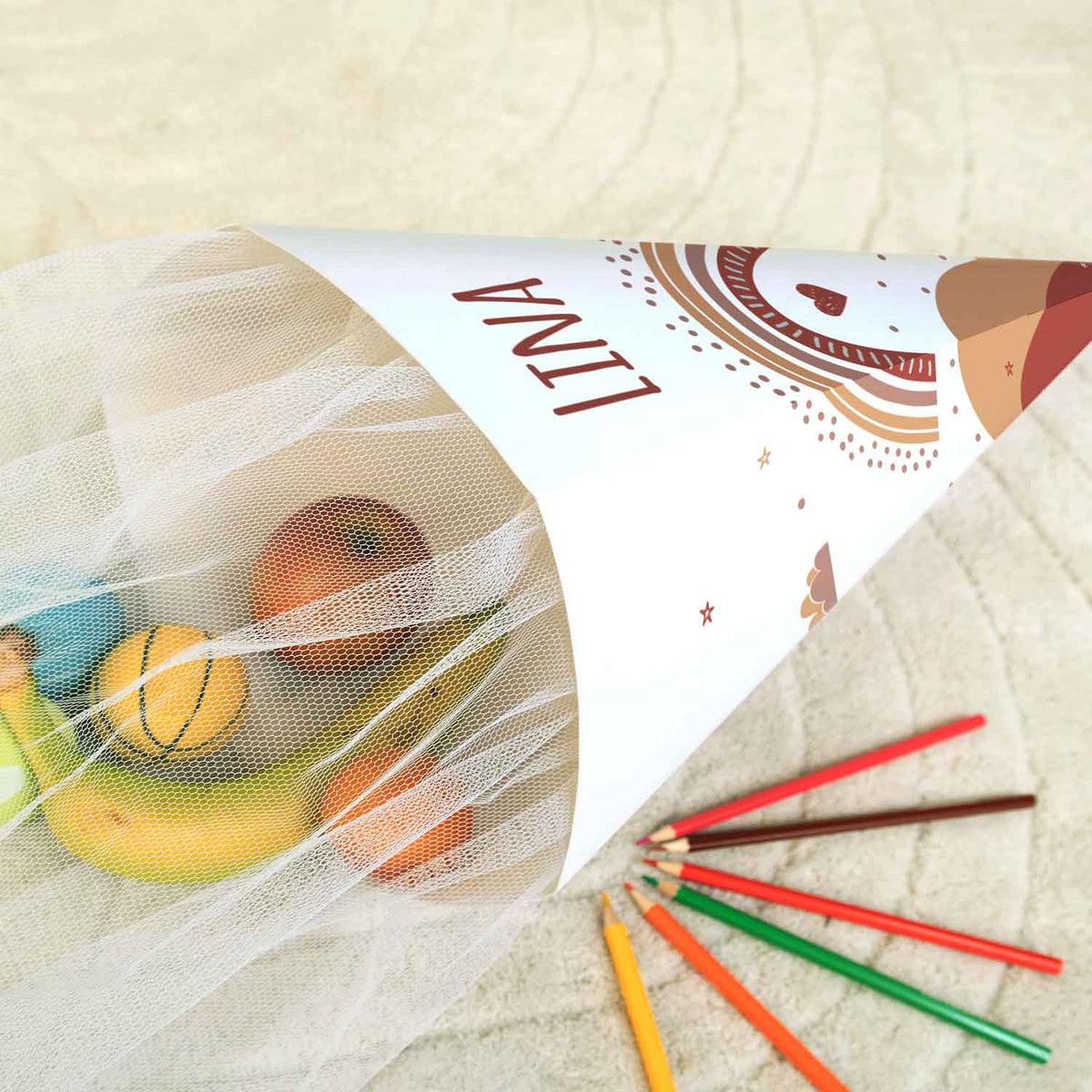 Bedruckte Schultüte mit Namen - Regenbogen