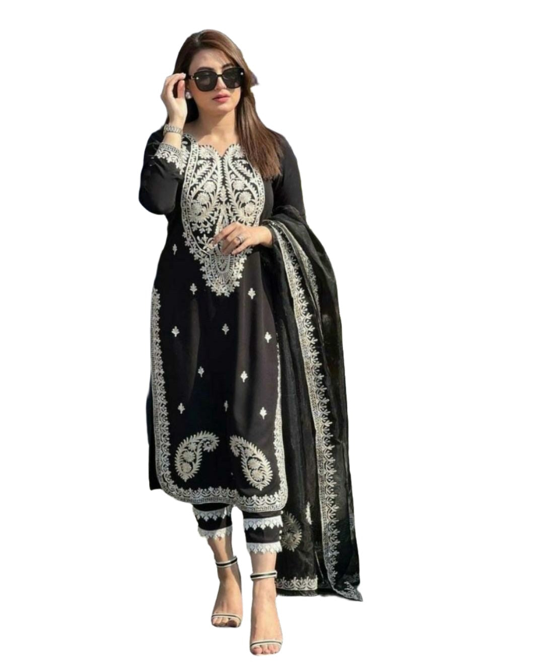 Pakistani salwar kameez