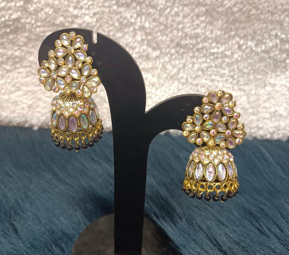 Latest Stylish Golden Jhumki & Kundan Earrings For Girls & Women