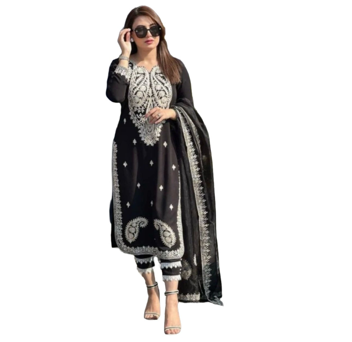 Pakistani salwar kameez