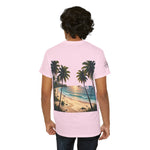 Strandurlaub T-Shirt – Retro Sonnenuntergang mit Palmen & ‚Urlaub‘ Wortwolke