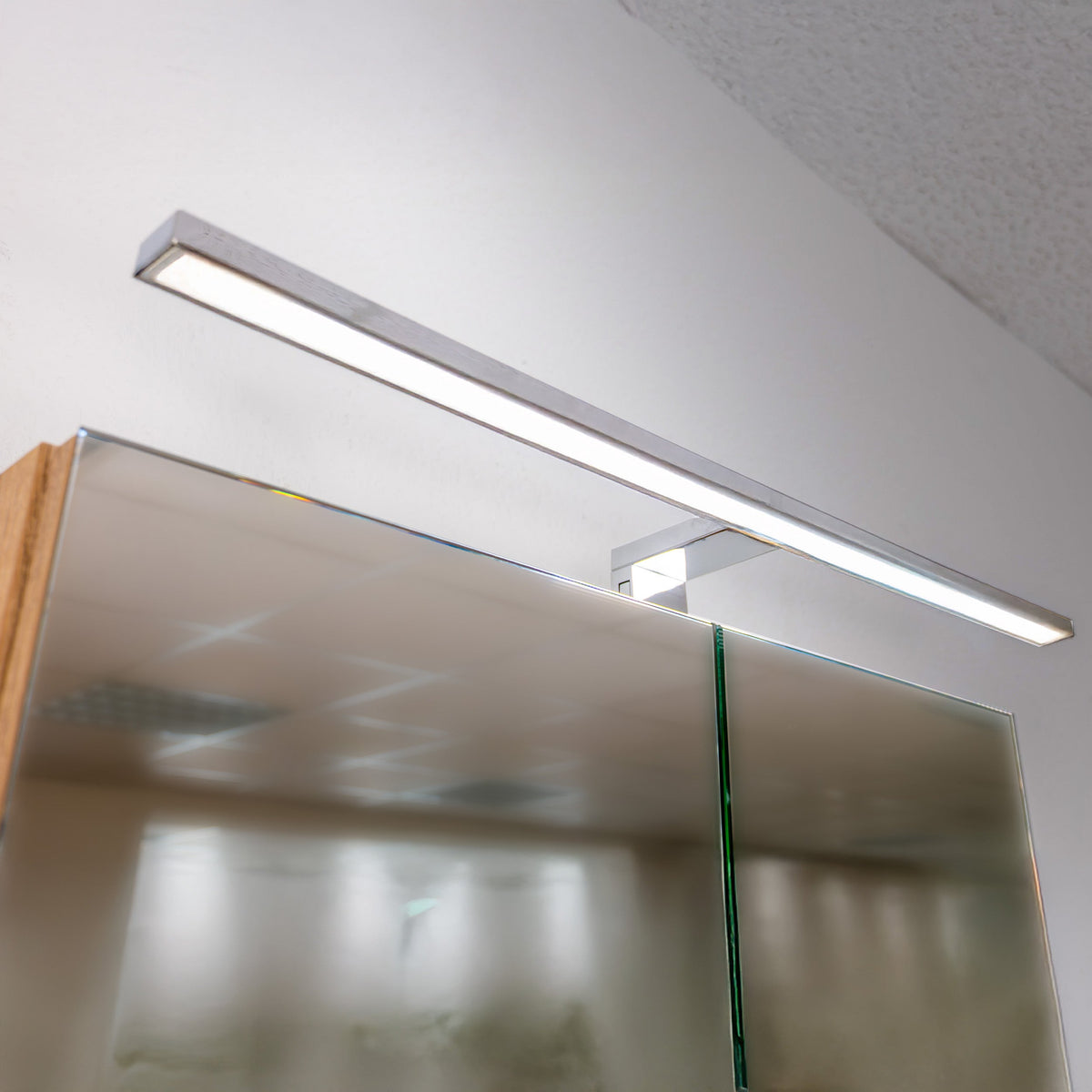 Unit-Z Badezimmer-Set Liora – mit Spiegelschrank & LED-Leuchte